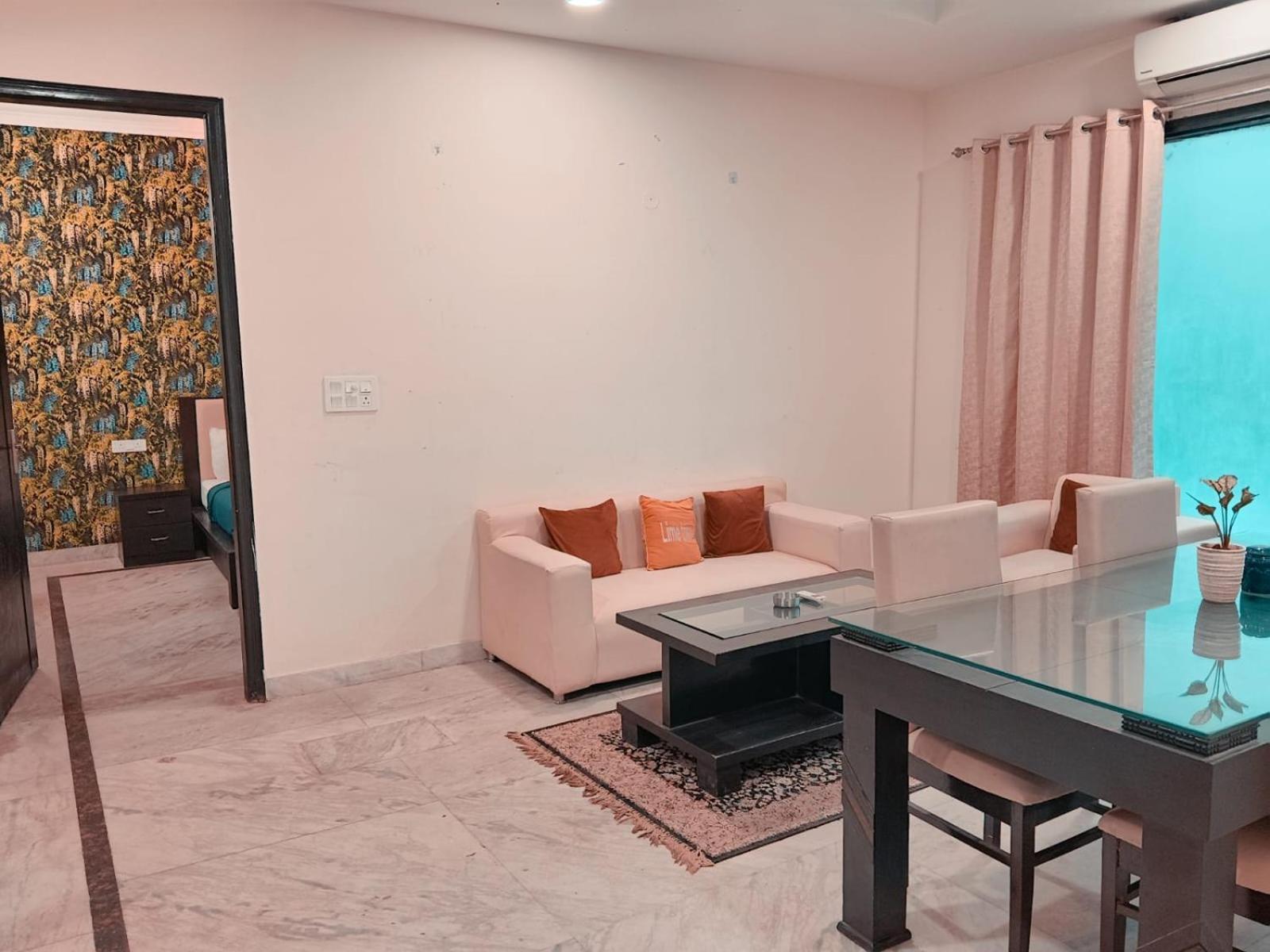 Lime Tree Service Apartment Golf Course Road, Γκουργκάον Εξωτερικό φωτογραφία